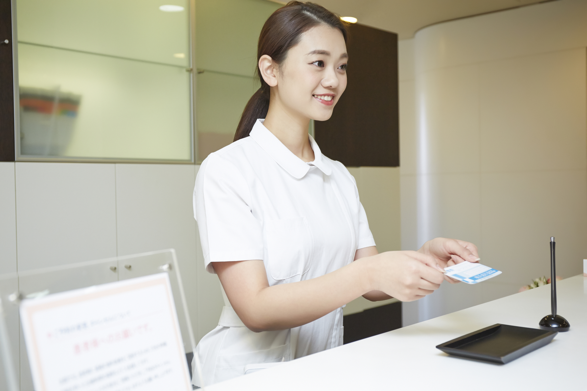 保険と自費の入れ歯の違いは？